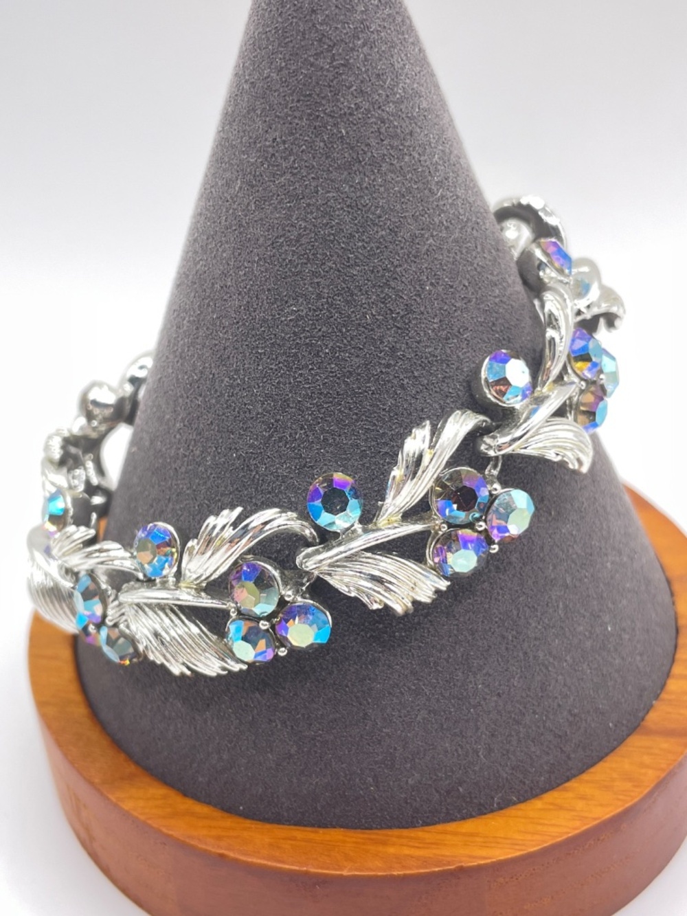 Lisner Vintage Silver Tone AB Rhinestone Bracelet 7"